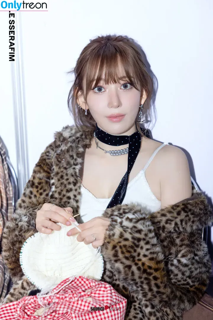 Sakura Miyawaki 宮脇 咲良 nude photo #0088 (39saku_chan / LESSERAFIM)