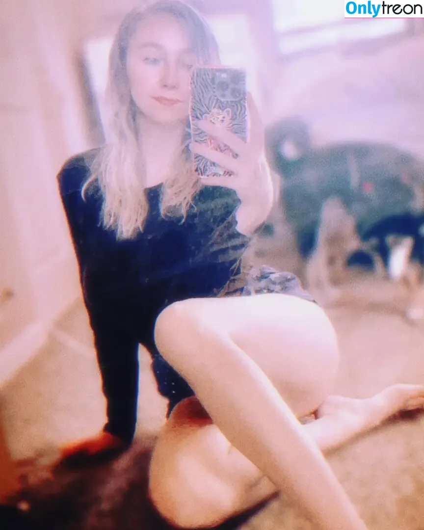 Sakura Stardust nude photo #0012 (sakura.stardust)