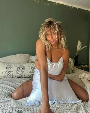 Salah Brooks / salah.brooks / salahbrooks nude photo #0110