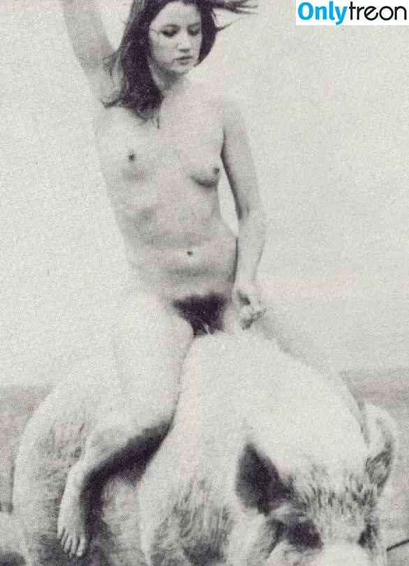 Sally Kirkland nude photo #0009 (sallykirklandactor)