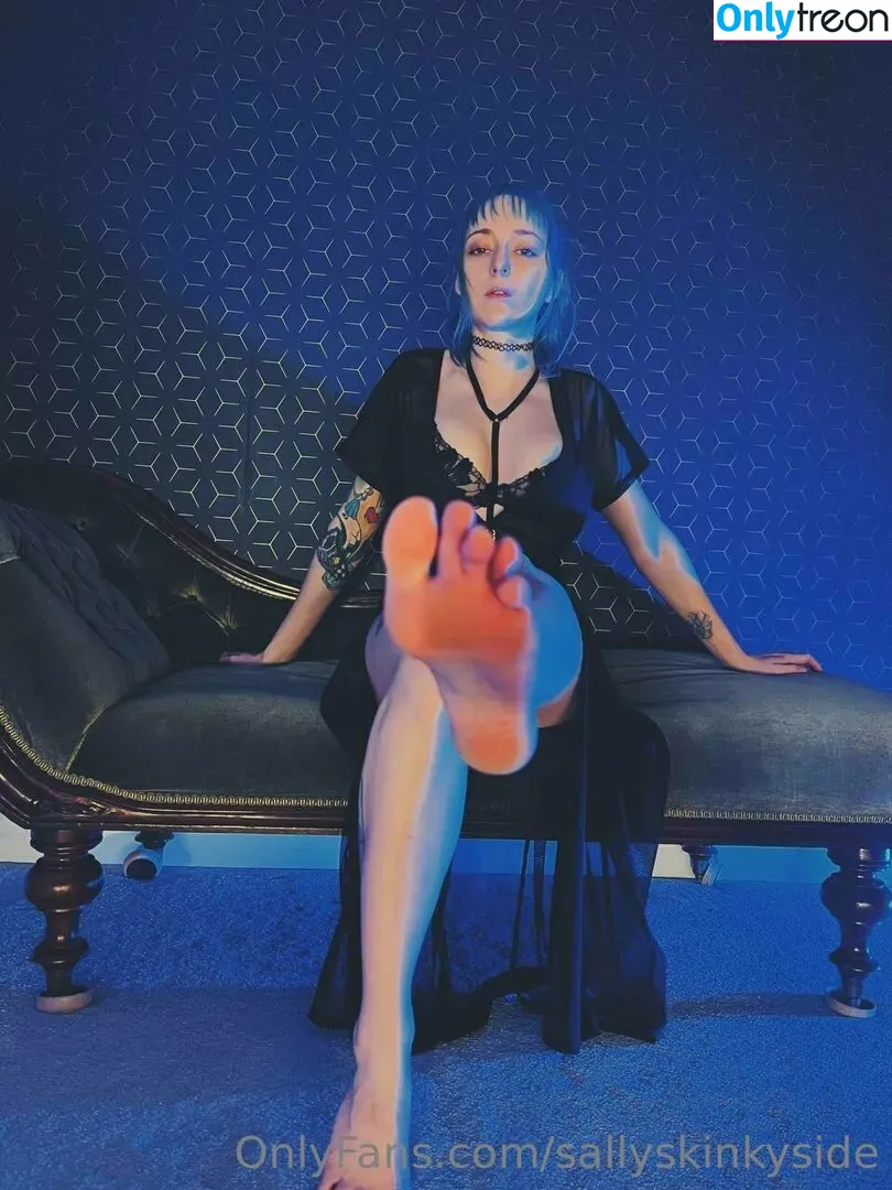 sallyskinkyside nude photo #0201 (salikinsidek_official)
