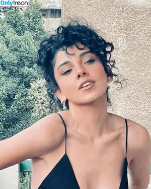 Salma Abu Deif / salmaabudeif nude photo #0059