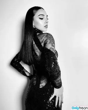 Salma Abu Deif / salmaabudeif nude photo #0078