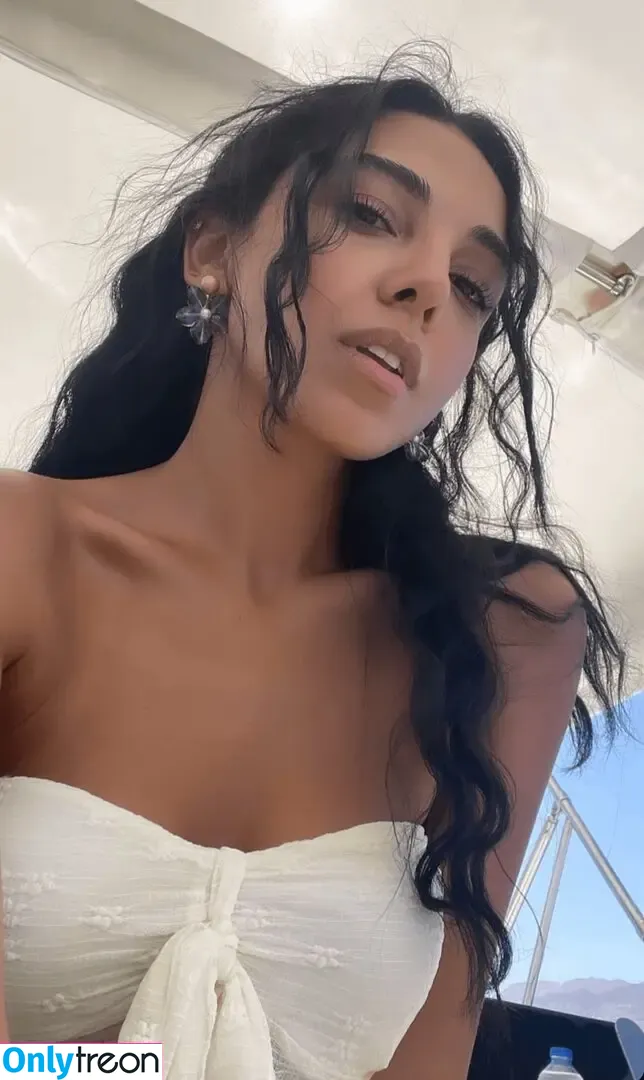 Salma Abu Deif nude photo #0025 (salmaabudeif)