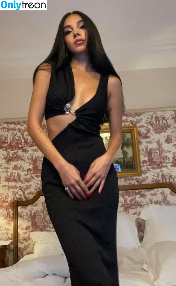 Salma Abu Deif nude photo #0056 (salmaabudeif)