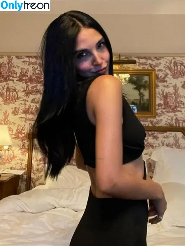 Salma Abu Deif nude photo #0083 (salmaabudeif)