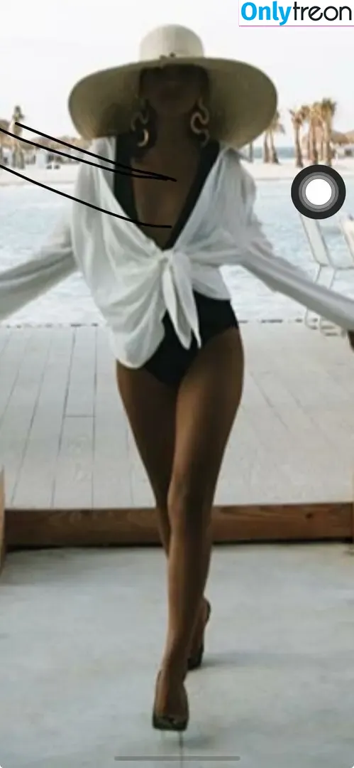 Salma Abu Deif nude photo #0093 (salmaabudeif)