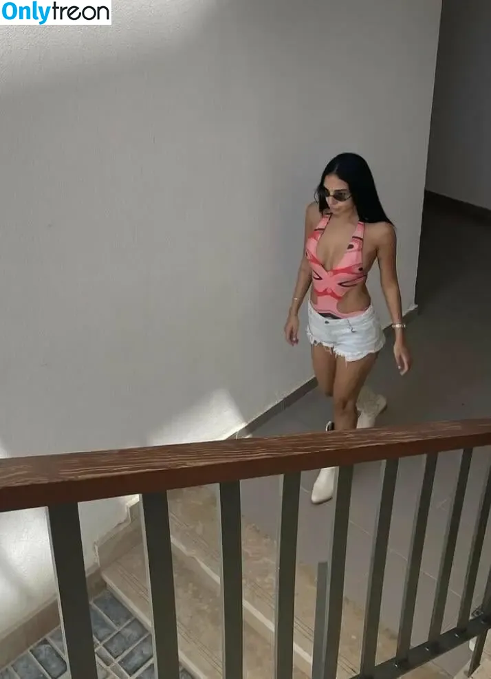 Salma Abu Deif nude photo #0106 (salmaabudeif)