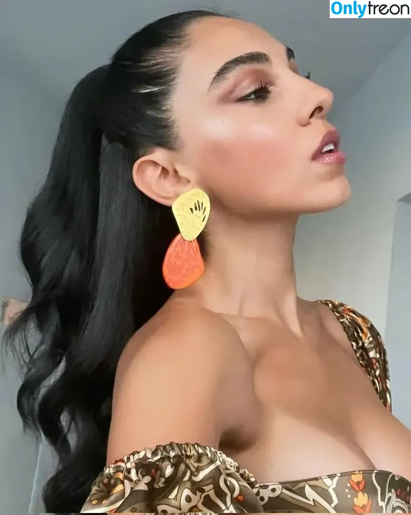 Salma Abu Deif nude photo #0124 (salmaabudeif)