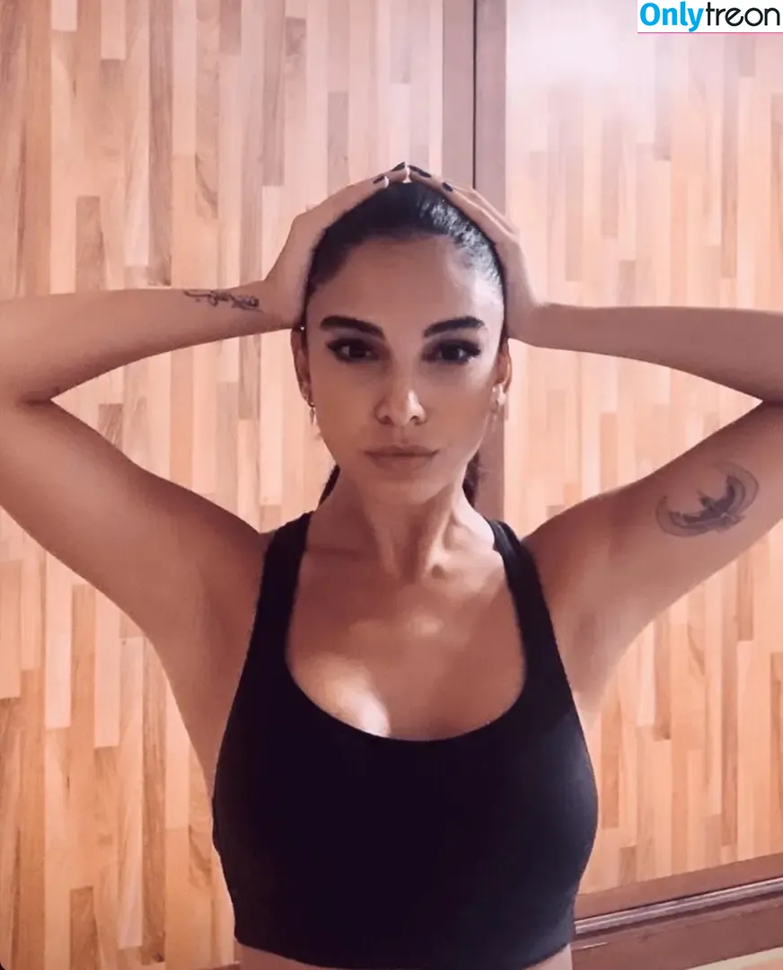 Salma Abu Deif nude photo #0168 (salmaabudeif)