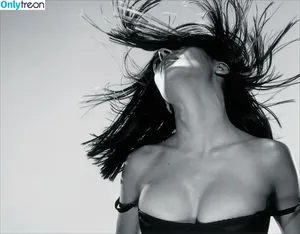 Salma Hayek / salmahayek nude photo #3925