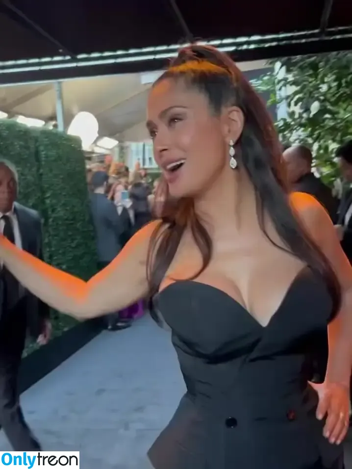 Salma Hayek голая photo #3901 (salmahayek)