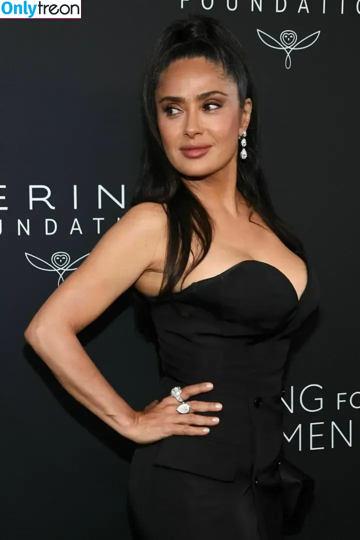 Salma Hayek nude photo #3909 (salmahayek)