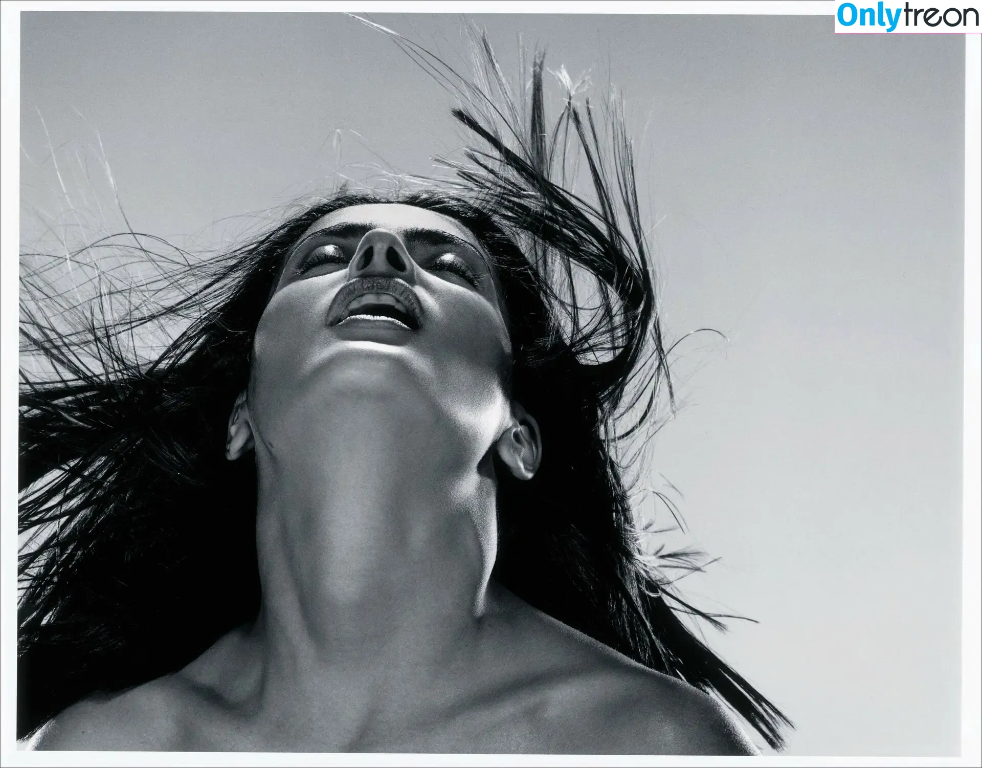 Salma Hayek голая photo #3926 (salmahayek)