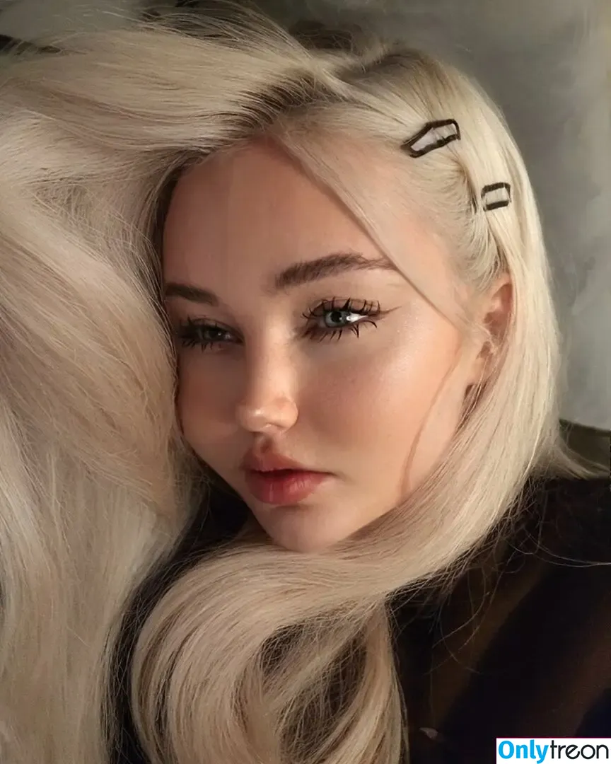 SaltyBxxbe nude photo #0034 (Saltybxxbe2 / saltybxxbe_)