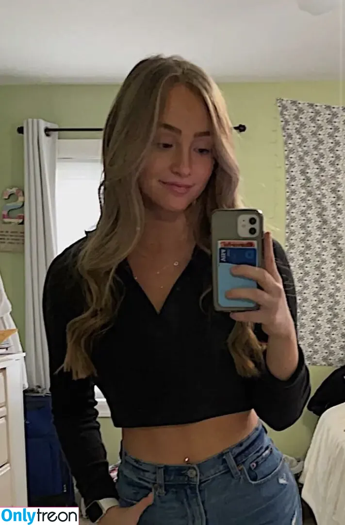 Sam Ahearn nude photo #0002 (samahearn_)