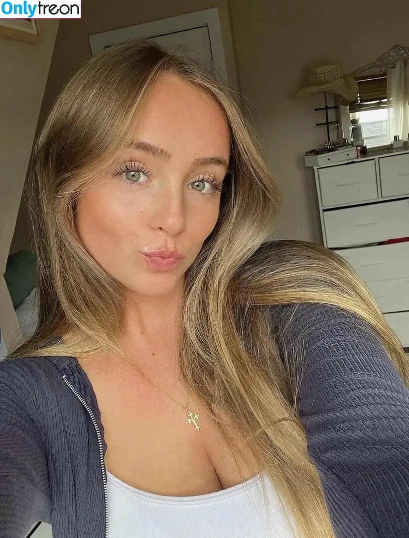 Sam Ahearn nude photo #0015 (samahearn_)