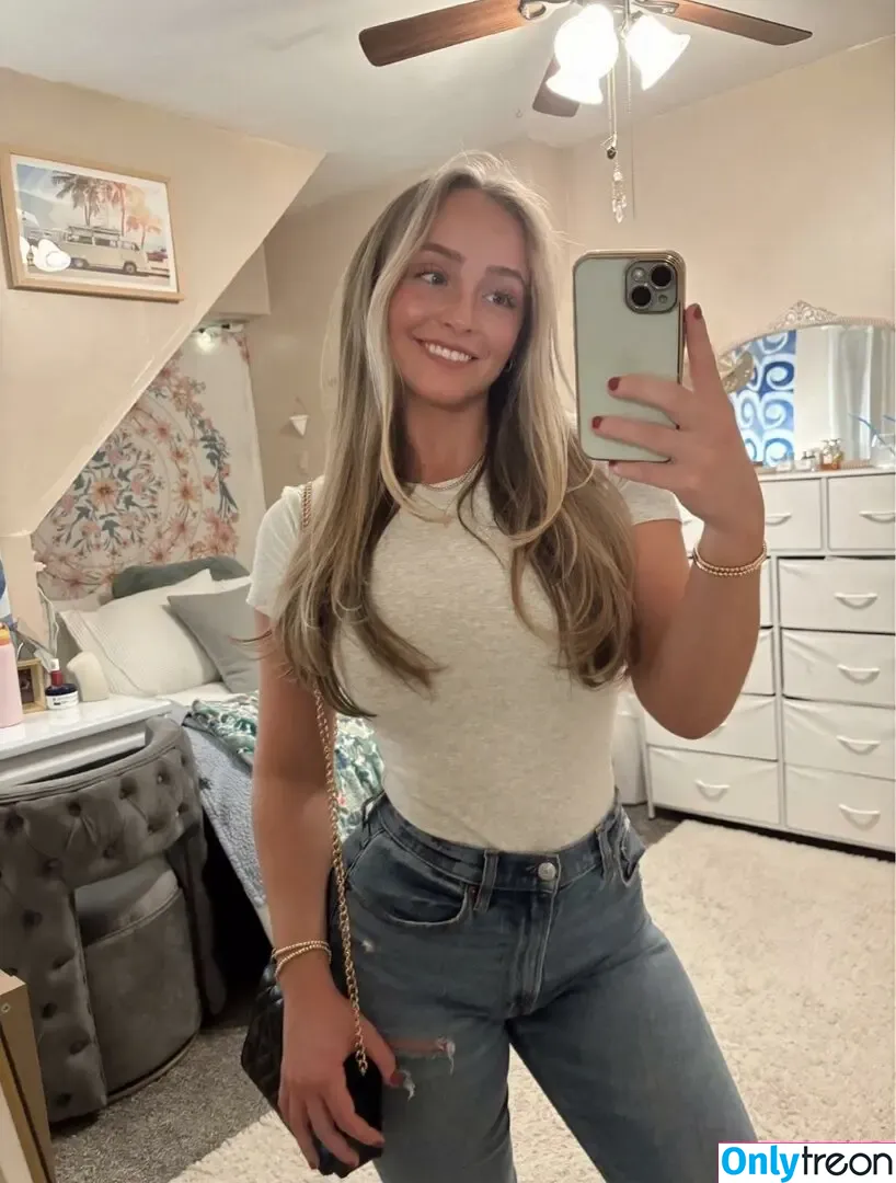 Sam Ahearn nude photo #0018 (samahearn_)