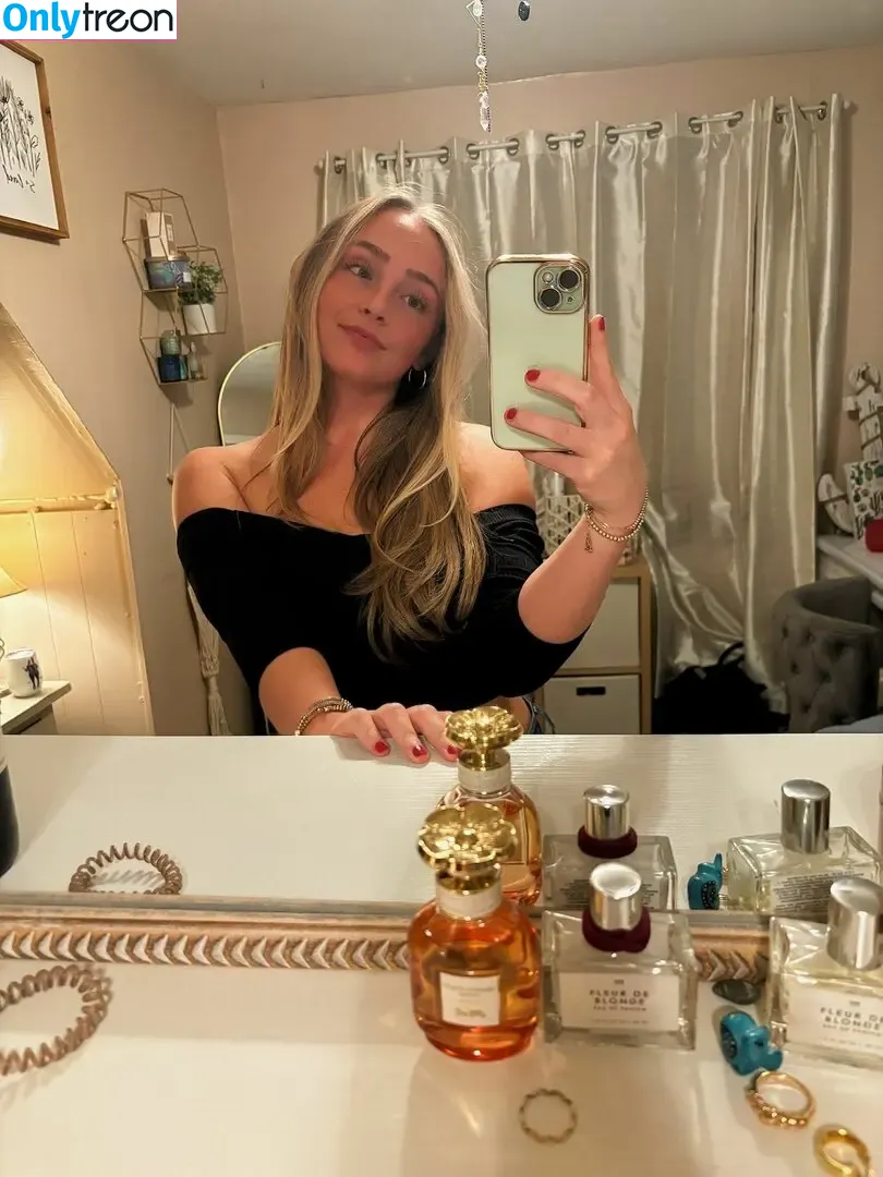 Sam Ahearn nude photo #0034 (samahearn_)