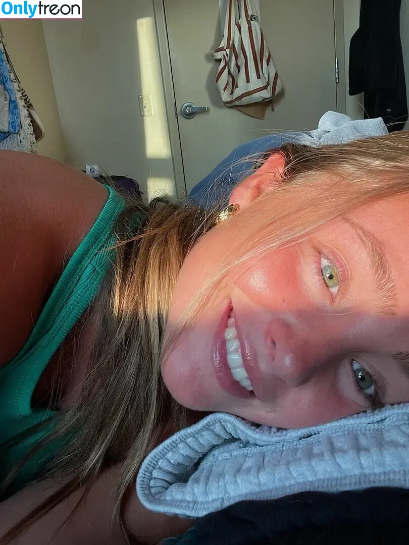 Sam Ahearn nude photo #0050 (samahearn_)