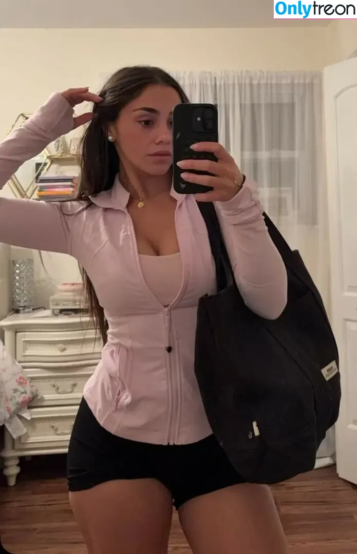 Sam Russo nude photo #0062 (samrusssso / ssamrusso)