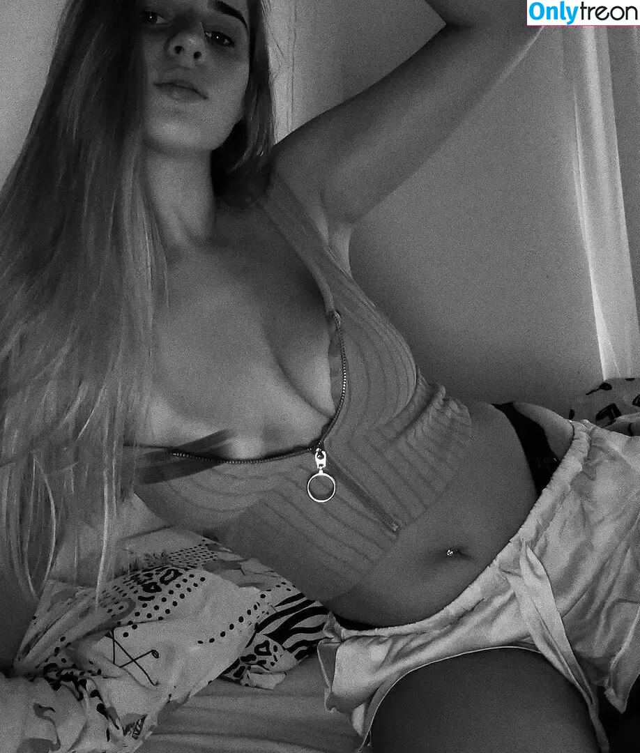 Sam Shemer nude photo #0032 (samyshem)