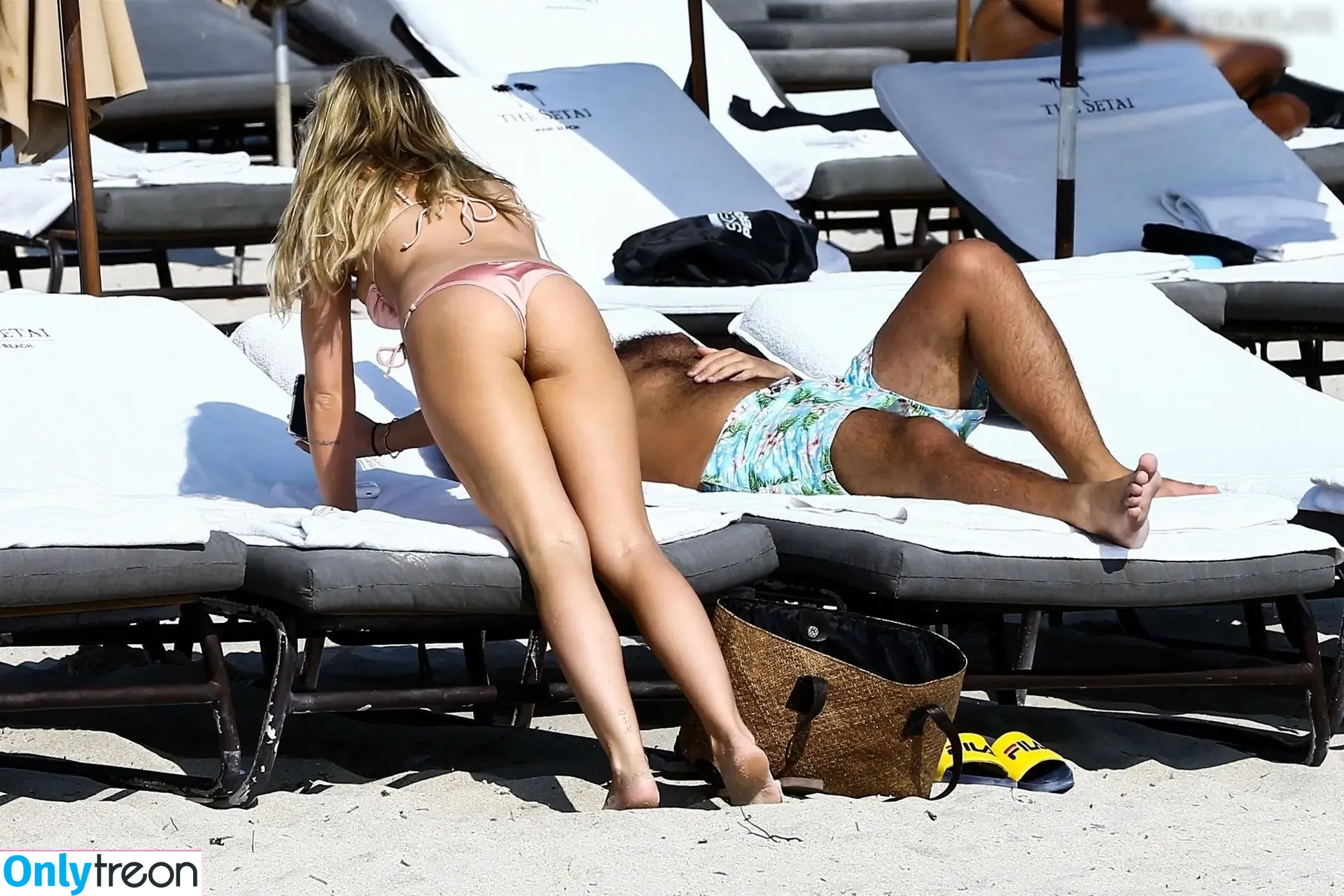 Samantha Hoopes nude photo #0123 (samanthahoopes)
