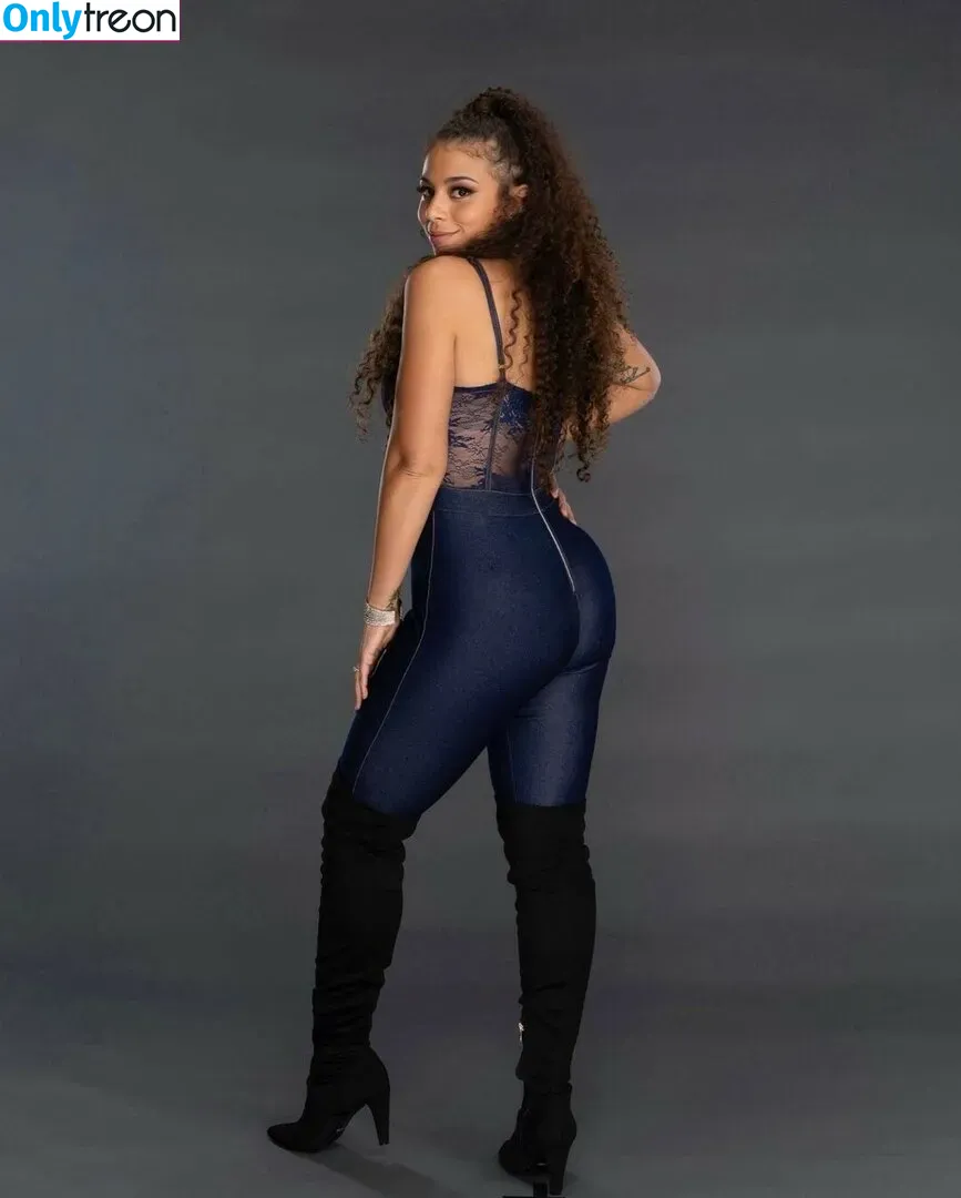 Samantha Irvin nude photo #0121 (WWE / samanthairvinwwe / samanthathebomb)