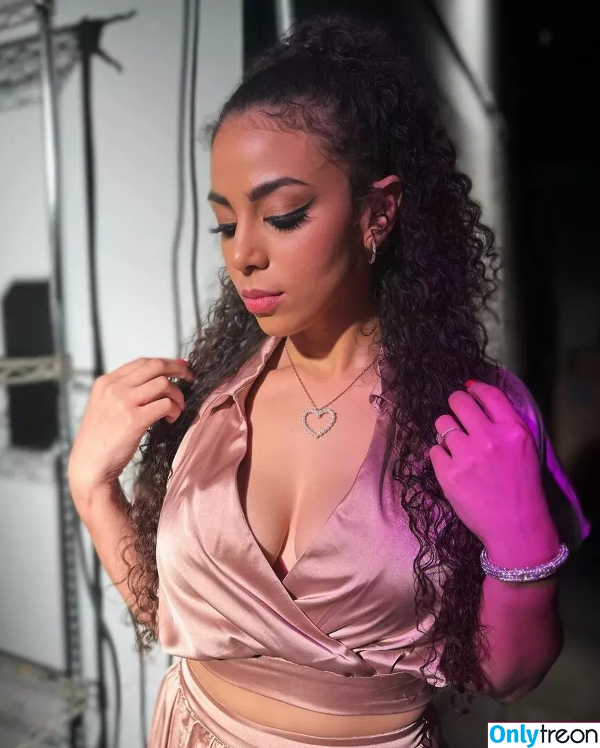 Samantha Irvin голая photo #0316 (WWE / samanthairvinwwe / samanthathebomb)