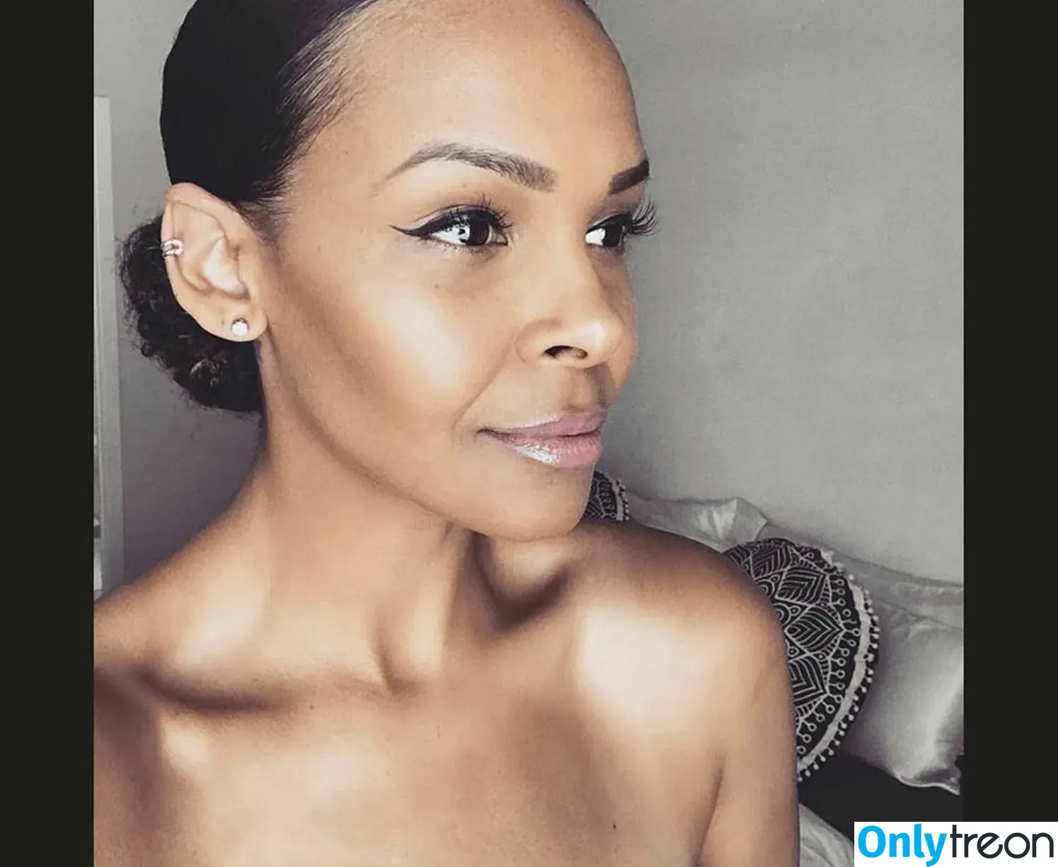 Samantha Mumba голая photo #0016 (samanthamumba)