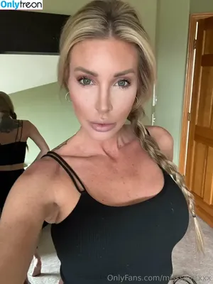 Samantha Saint / officialsamanthasaint nude photo #1300