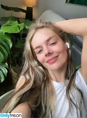 Samara Weaving / samweaving фото голая #0526