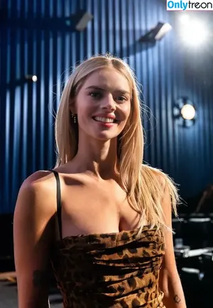 Samara Weaving / samweaving фото голая #0598