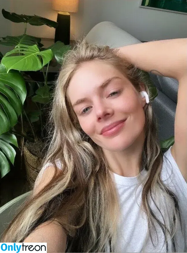 Samara Weaving голая photo #0526 (samweaving)