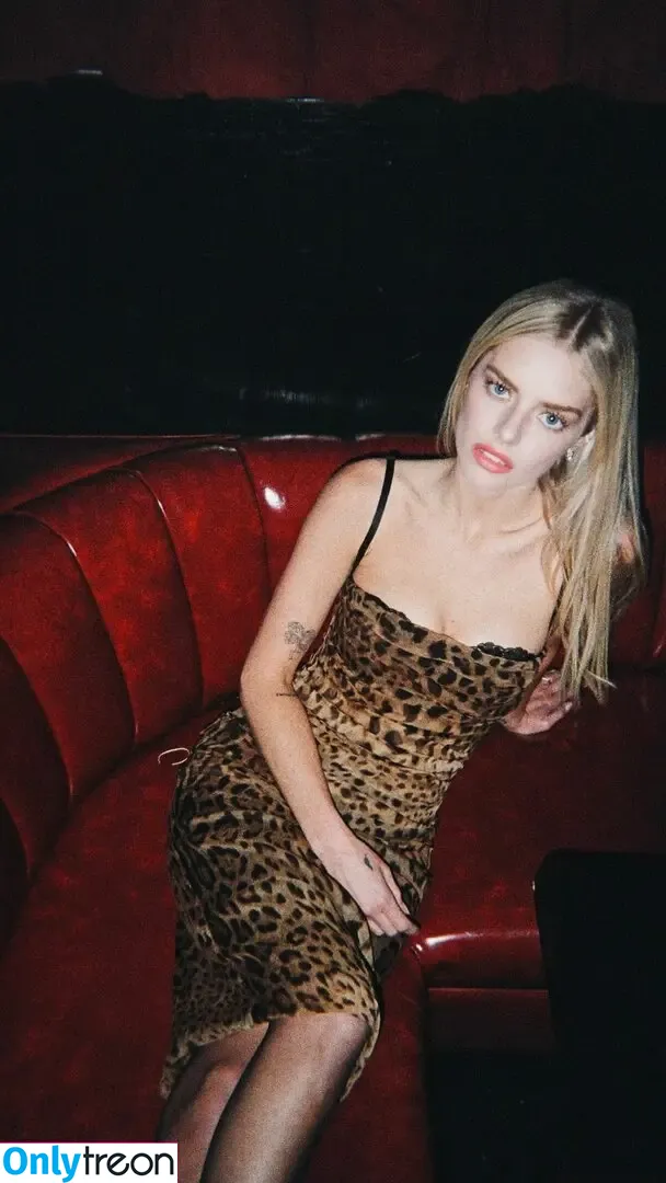 Samara Weaving nude photo #0583 (samweaving)