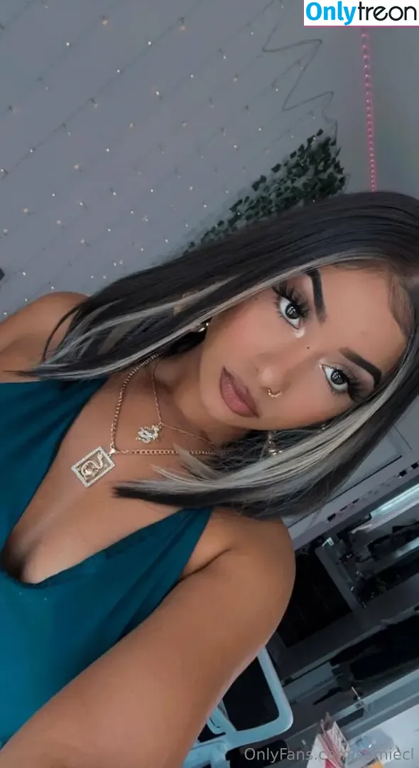samiecl голая photo #0003 (samieclaws)
