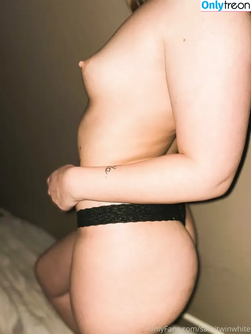 samitwinwhite nude photo #0005 (officialsamiwhite)