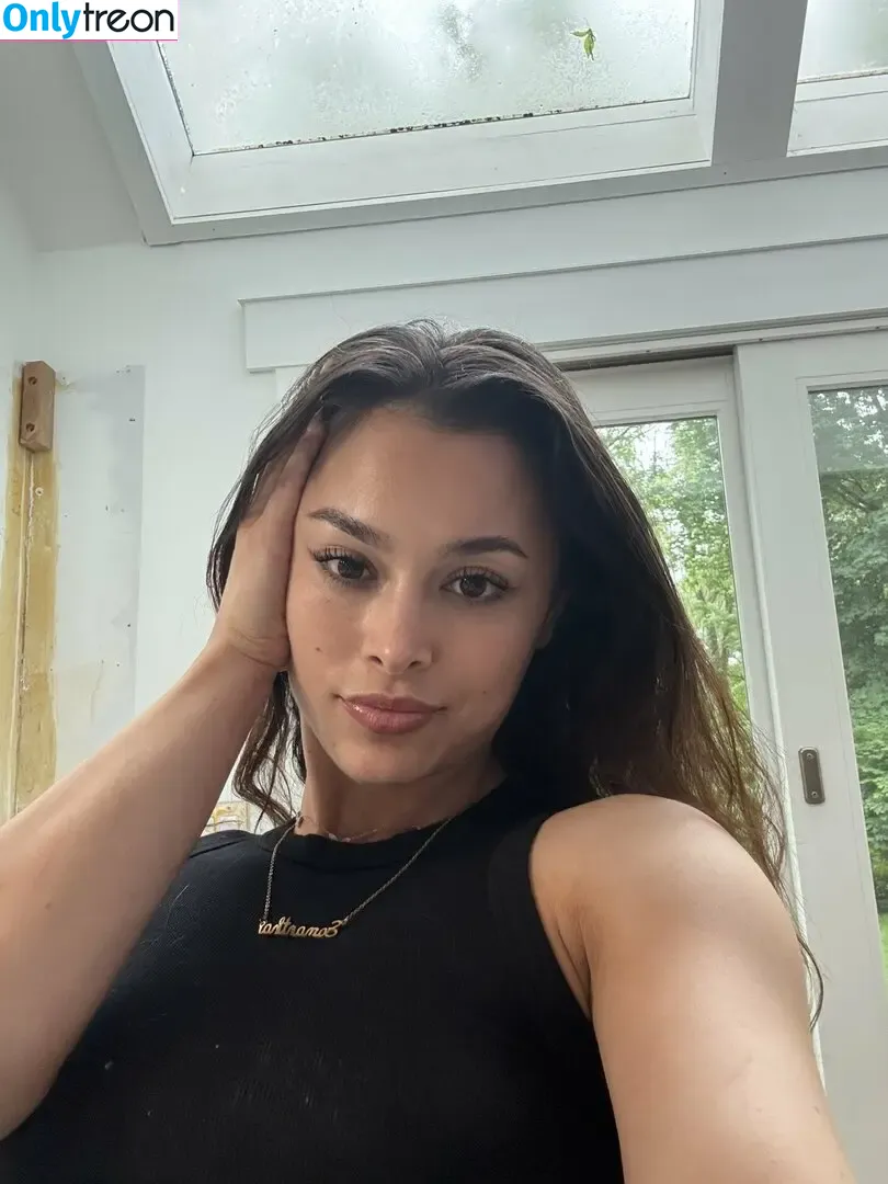 Sammajammaz nude photo #0089 (Sukismom / _samma_jamma / samma_ftw)
