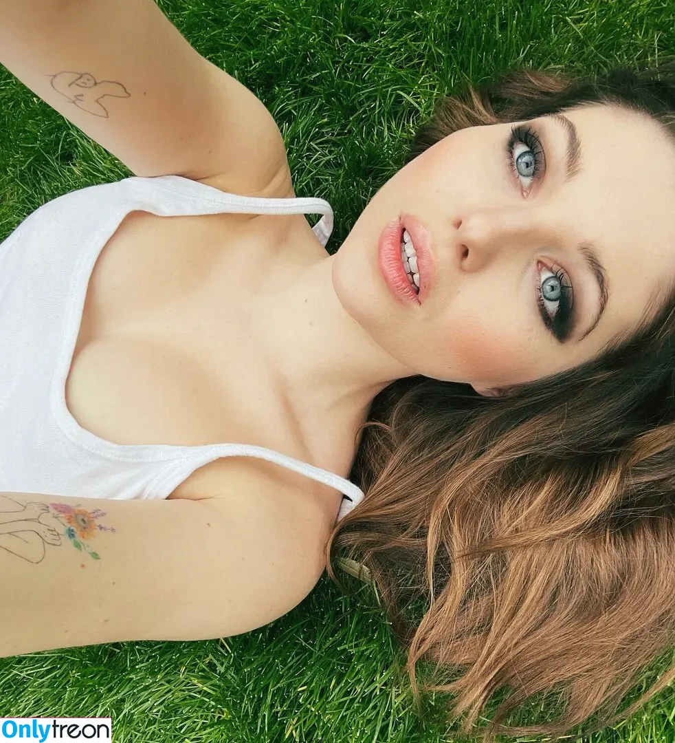 Sammi Hanratty nude photo #0162 (sammihanratty)