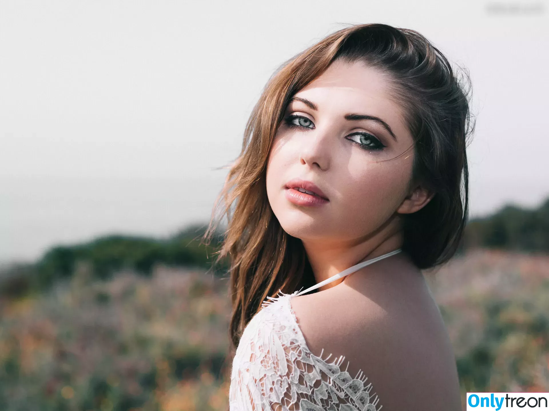 Sammi Hanratty голая photo #0391 (sammihanratty)