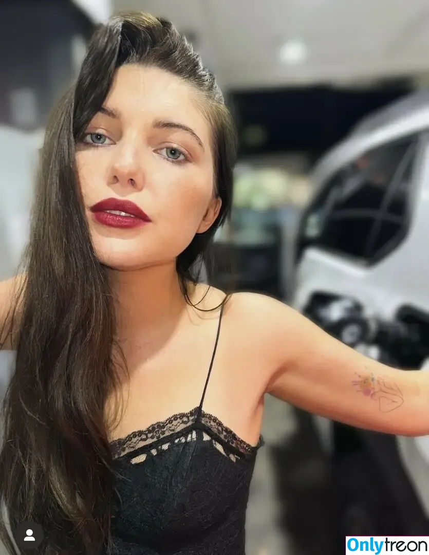 Sammi Hanratty nude photo #0506 (sammihanratty)