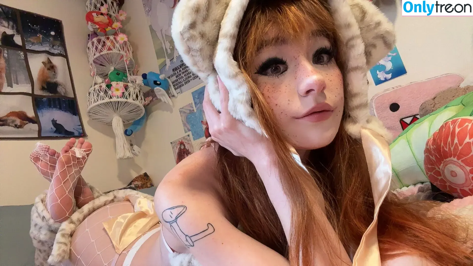 Sammynoodlesoup nude photo #0350 (thegoldengoddes / user)