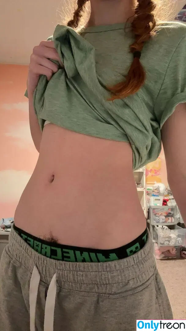 Sammynoodlesoup nude photo #0489 (thegoldengoddes / user)