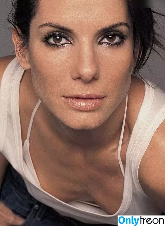 Sandra Bullock nude photo #0072 (sandra.bullock.official)