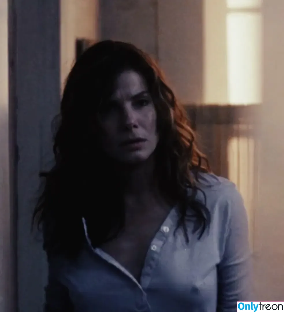 Sandra Bullock nude photo #0187 (freaky_friday1312 / sandra.bullock.official)