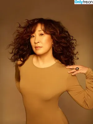 Sandra Oh / iamsandraohinsta nude photo #0006