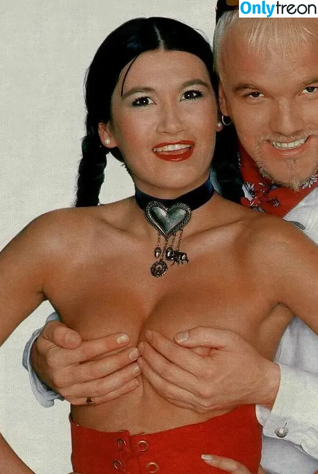 Sandra Stumptner nude photo #0003 (Sandra Stumptner)