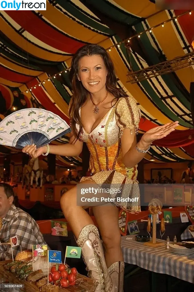Sandra Stumptner голая photo #0019 (Sandra Stumptner)