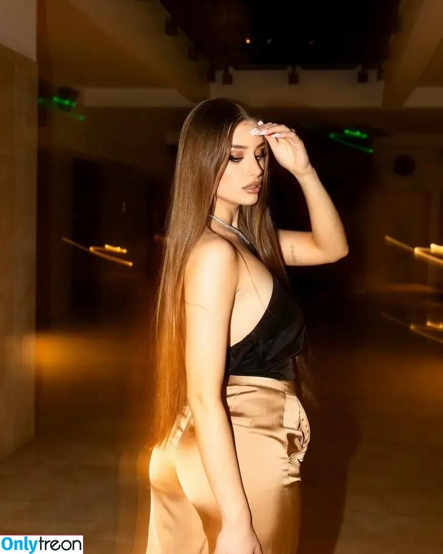 sandrahachula nude photo #0012 (sandrahachula)