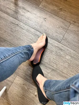 sandrasoftsoles / sandras.sole фото голая #0002